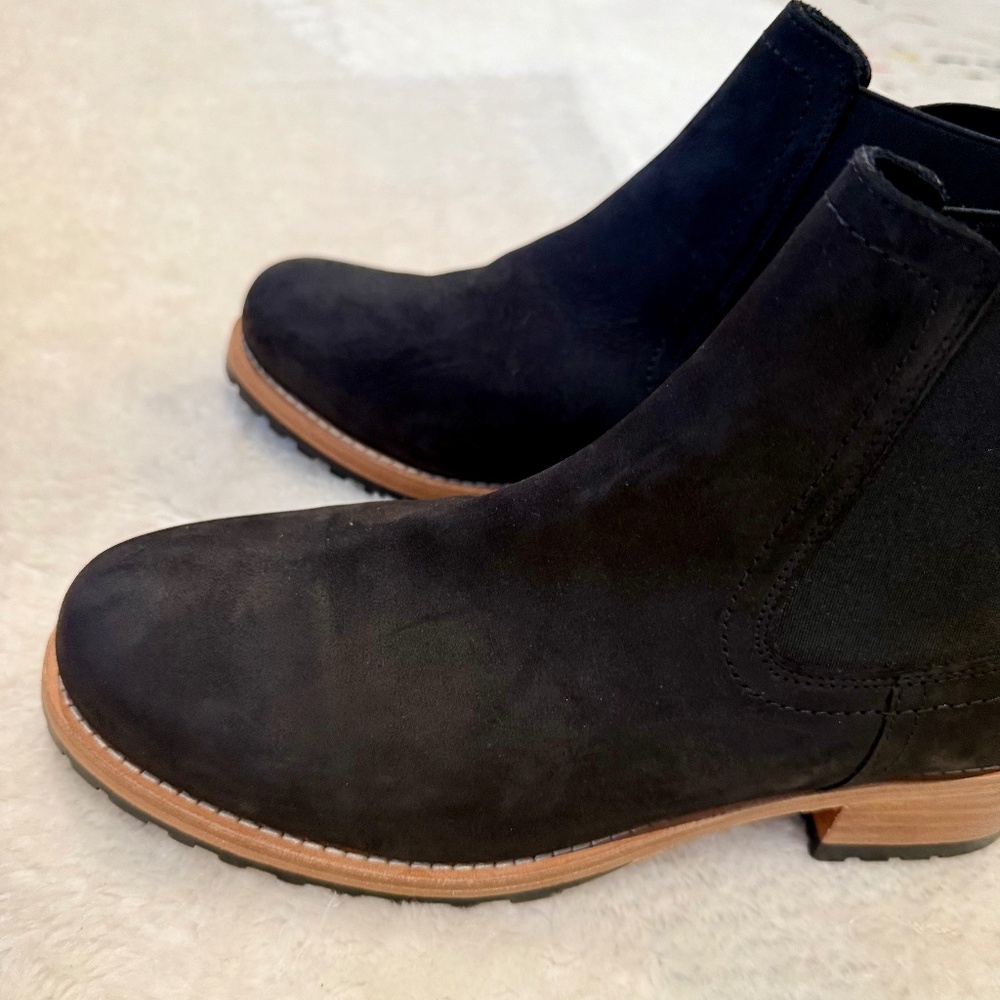 Womens Portland Leather/Patina Chelsea Boots Size 10 - new never worn